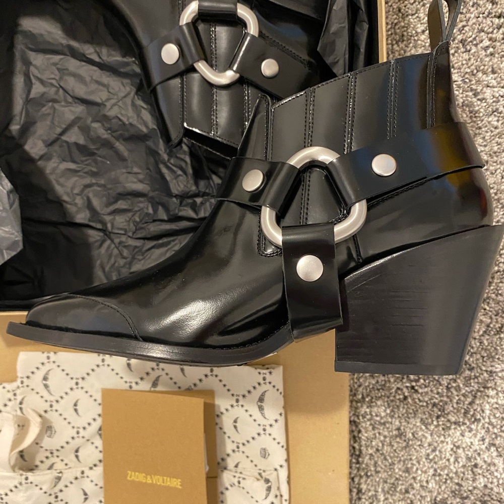 Zadig Voltaire N’dricks black glossy booties.